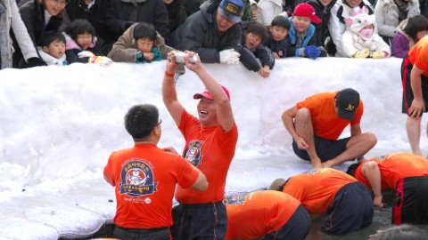 韓國華川山鱒魚冰節 冰天雪地垂釣樂